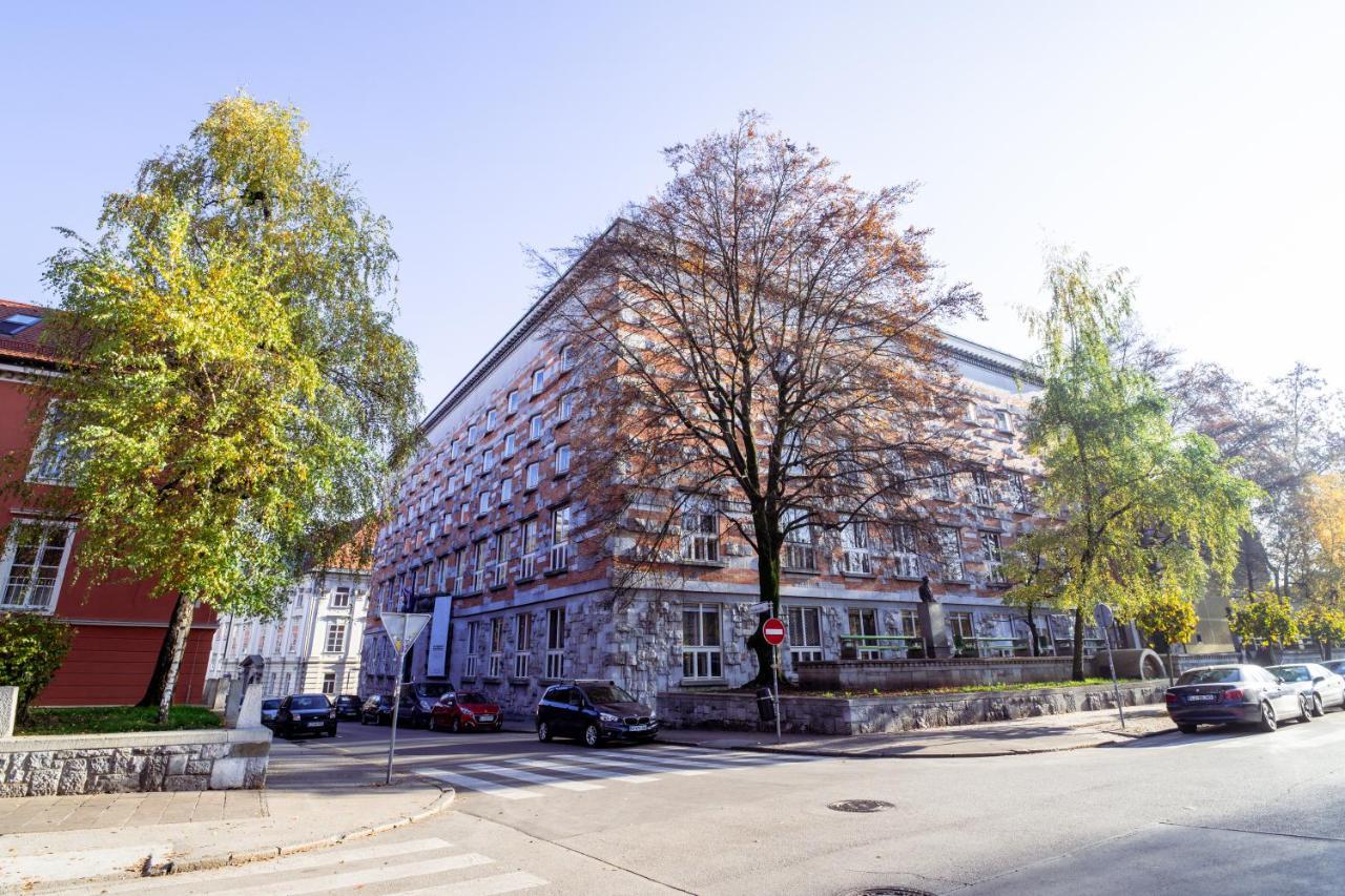 Central Living Vegova-With Parking ลูบลิยานา ภายนอก รูปภาพ